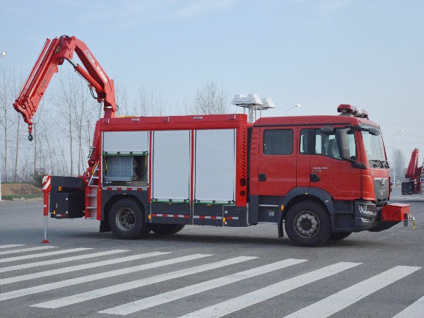 德國(guó)曼搶險(xiǎn)救援消防車