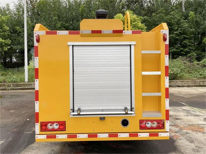 福田2噸水罐消防車