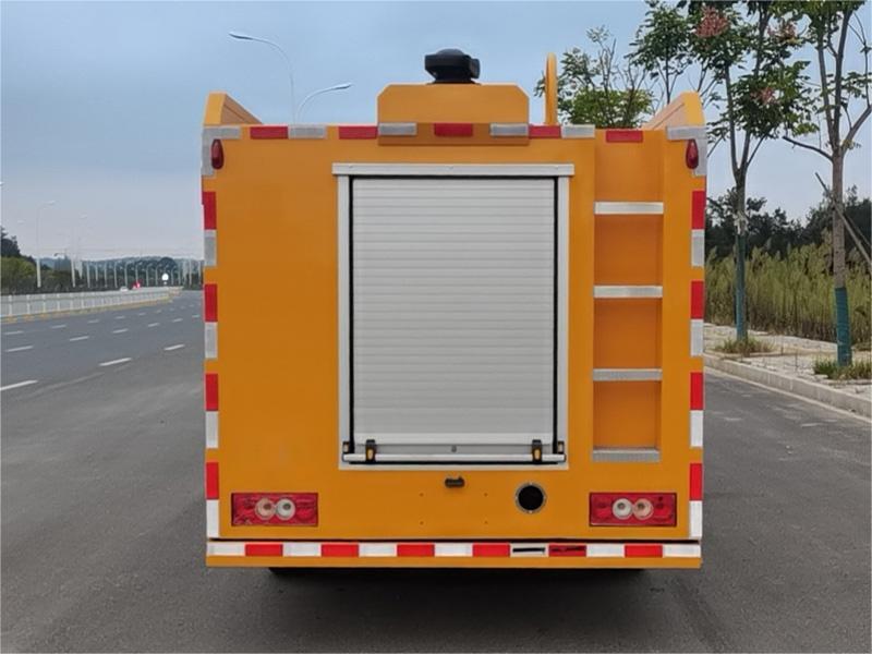 福田3噸水罐消防車